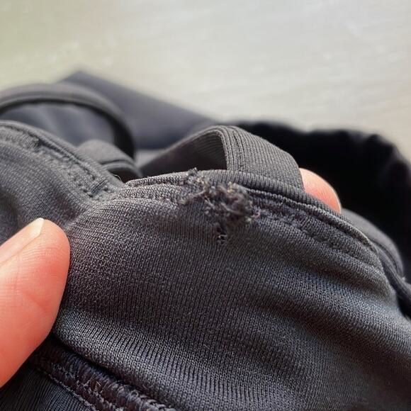 Lululemon sports bra - Picture 4 of 7